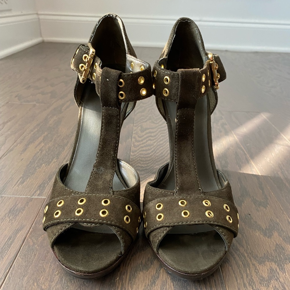 Nine West Vintage Olive Platform Sandals
